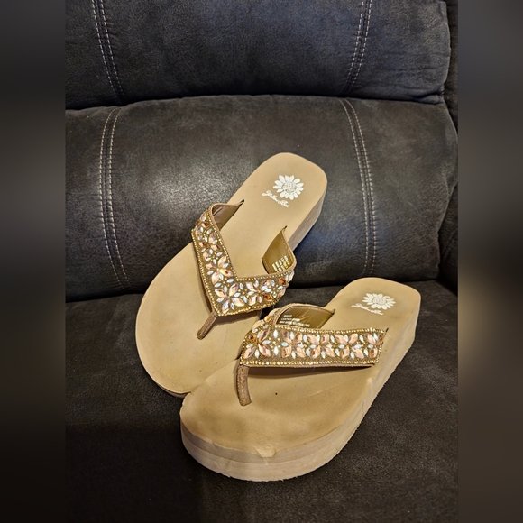 Yellow Box Women's Rise Wedge Thong Sandal Flip Flop with Bling Rhinestones sz8 - Picture 6 of 11